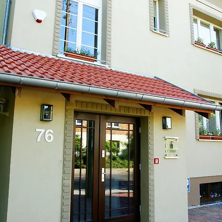 Center House Elephant Bed & Breakfast 3*