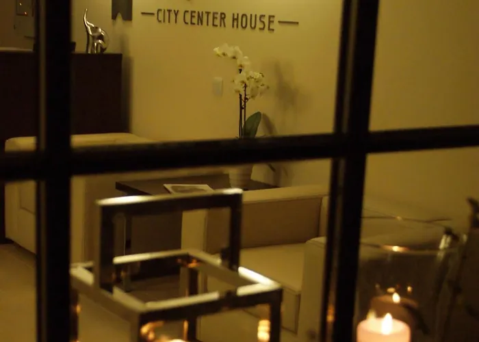 Center House Elephant