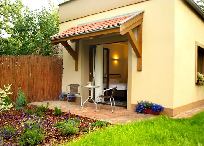 Center House Elephant *